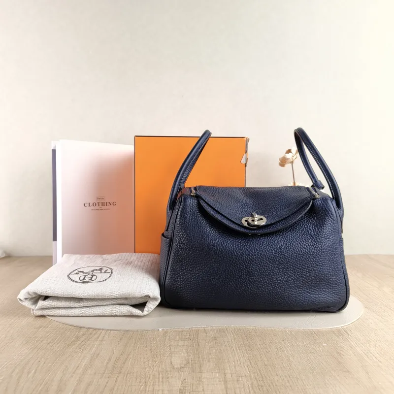 Hermès Crossbody Bag Lindy 26 Navy TC Calfskin Small 26 × 12 × 18 cm A Conditioned — cover view 4 of 6