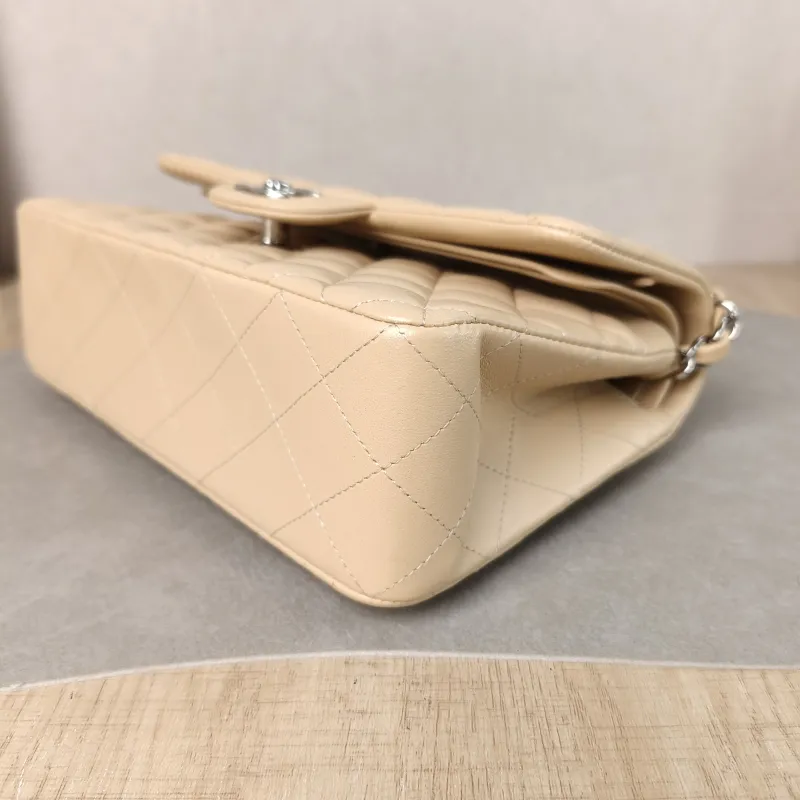 Chanel Crossbody Bag Classic Flap CF Beige Lambskin Small 23 × 6 × 14.5 cm 31 — detail view 12 of 16