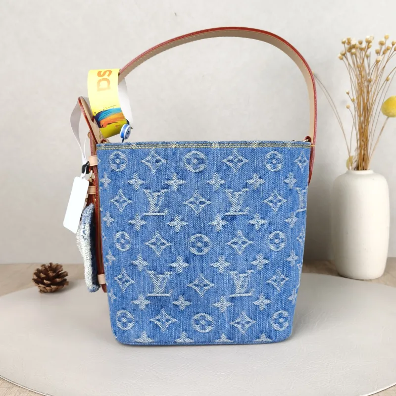 Louis Vuitton Top Handle Bag ALL IN BB Blue BB16 × 12 × 18 cm — detail view 7 of 13
