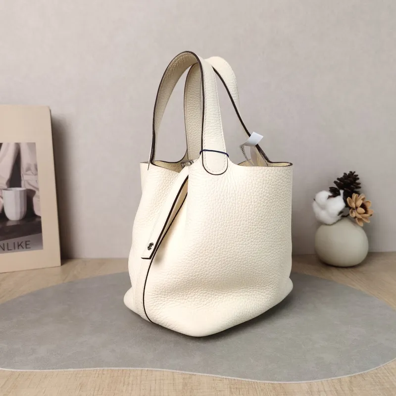 Hermès Top Handle Bag Picotin Lock 18 18 10Craie Taurillon Clemence TC Calfskin Small 18 × 13 × 18 cm Z Conditioned — cover view 5 of 6