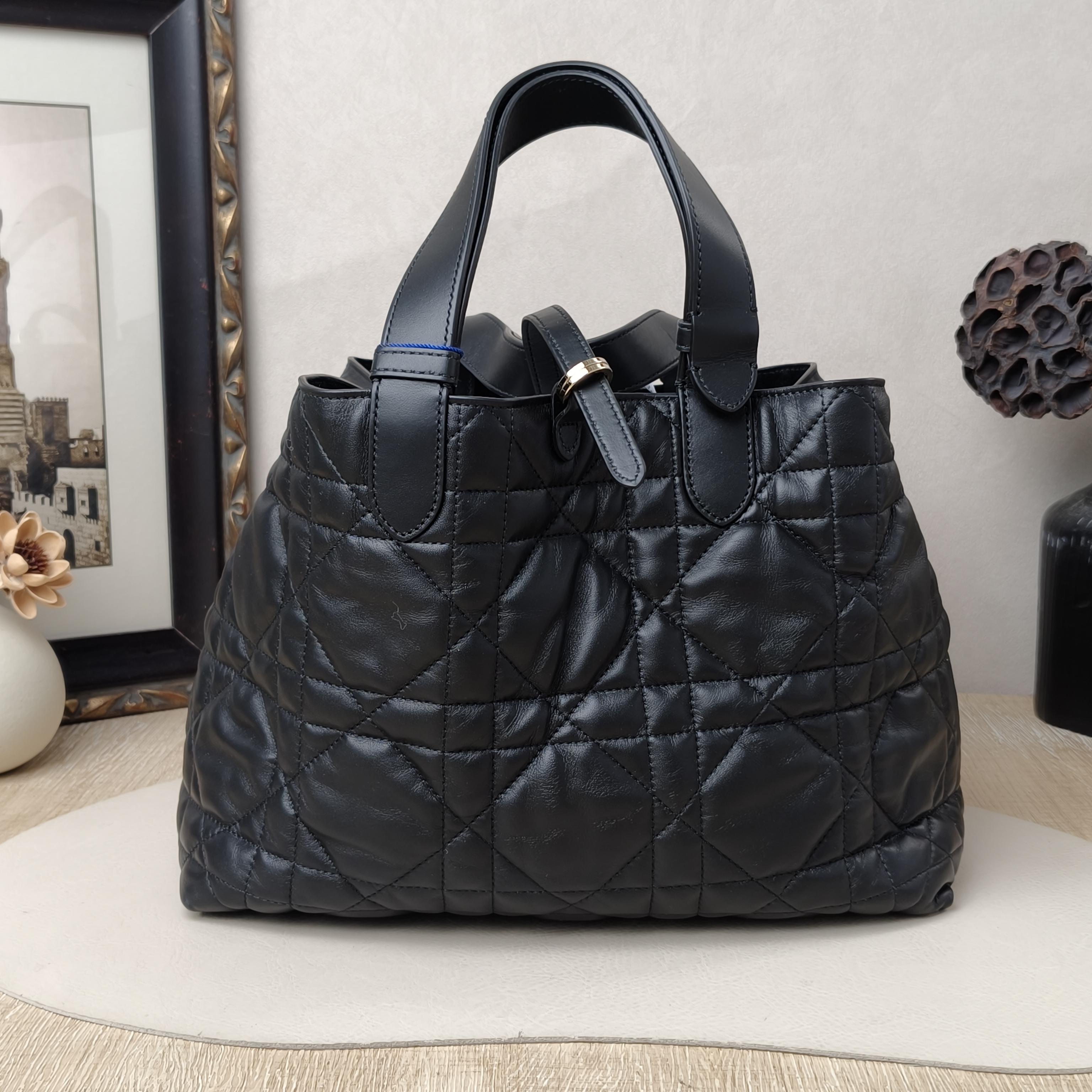 DIOR TOUJOURS Medium Black Calfskin · Inner Pouch Dust Bag · 28.5 × 17 × 21.5 cm — cover view 2 of 10