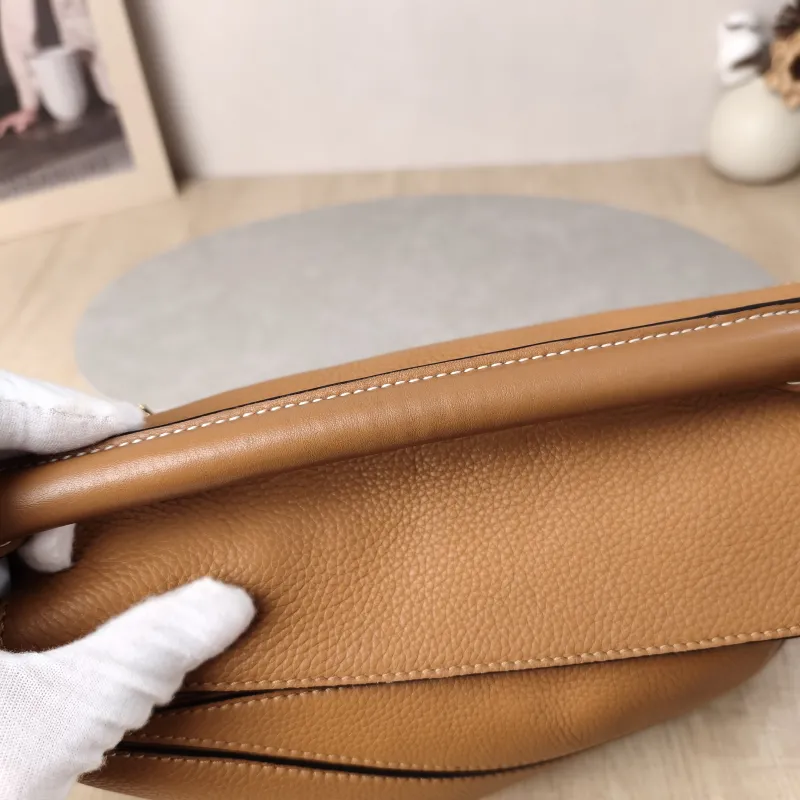 LOEWE Crossbody Bag Puzzle Caramel CC alfskin Small 24 × 10.5 × 16.5 cm — detail view 12 of 15