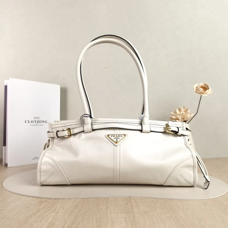 PRADA Shoulder Bag Bonnie Soft Lux White Waxed Leather Medium32 × 12 × 15.5 cm