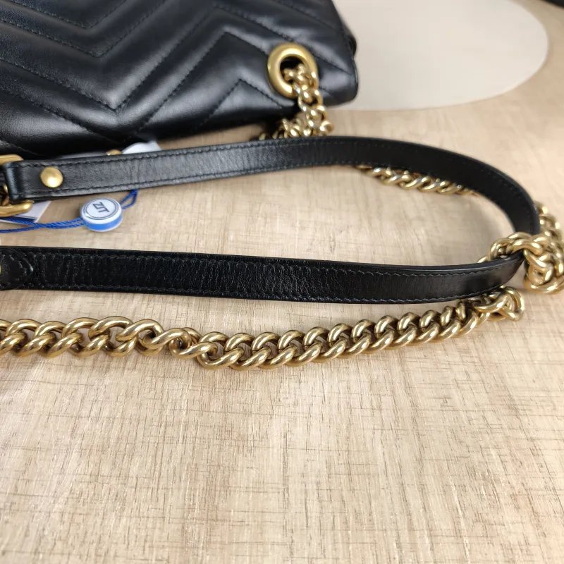 GUCCI Crossbody Bag GG Marmont Medium Marmont 26 Black CC alfskin Medium 26 × 7 × 15 cm — detail view 1 of 11