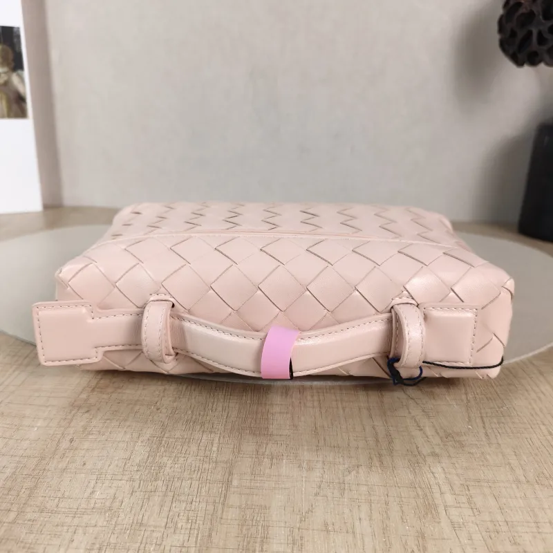Bottega Veneta Crossbody Bag Bang Bang Cosmetic Bag Pink Calfskin 22 × 5.5 × 12.5 cm — detail view 7 of 11