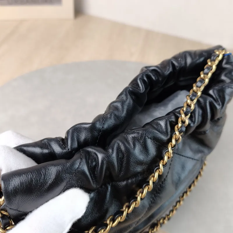 Chanel Shoulder Bag 22Bag Black CC alfskin Mini 20 × 6 × 19 cm — detail view 7 of 13