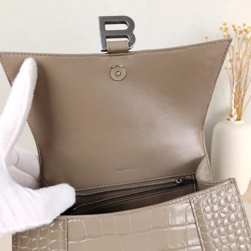 BALENCIAGA Crossbody Bag Hourglass Hourglass Bag Calfskin Small 23 × 10 × 14 cm — detail view 10 of 12