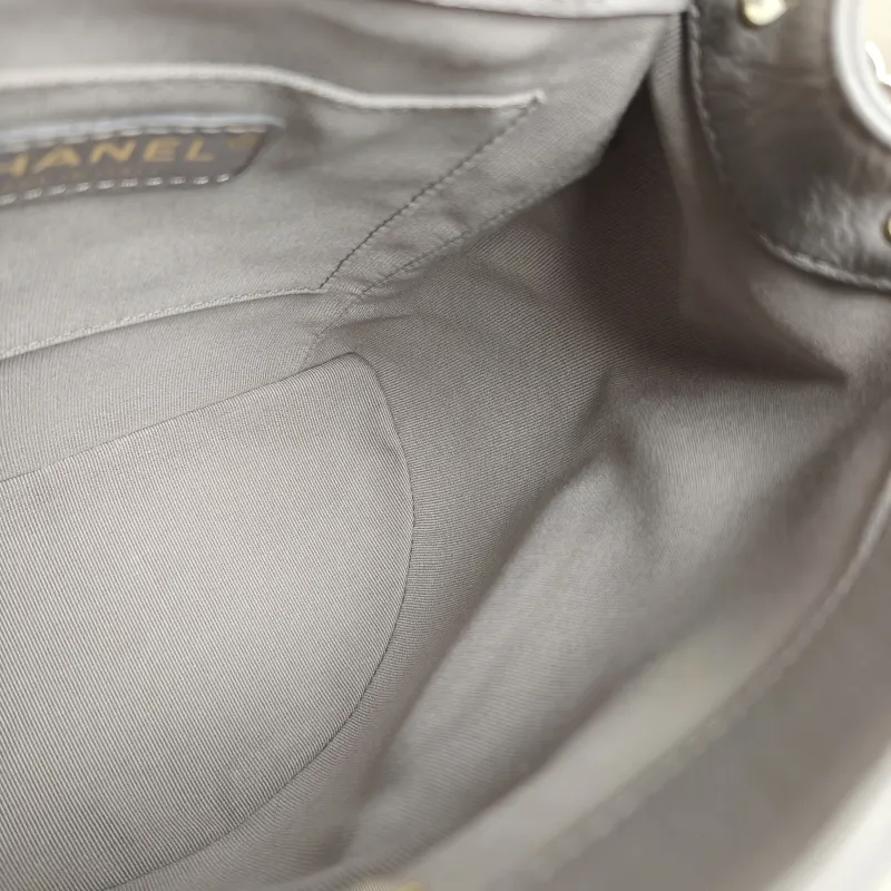 Chanel Backpack Duma Grey Grained Calfskin Medium 20.5 × 11.5 × 20 cm — detail view 6 of 11