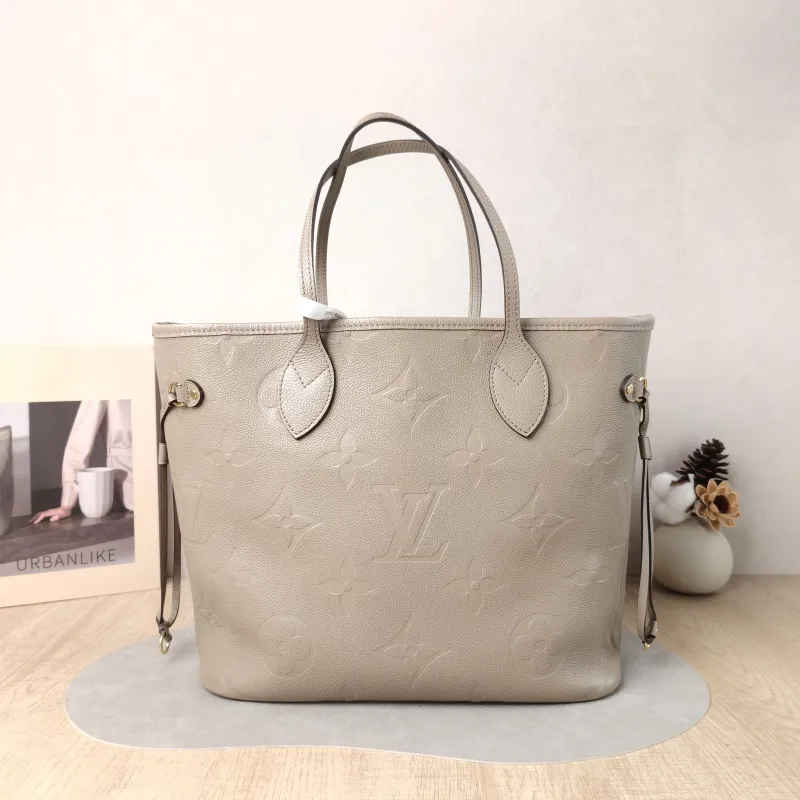 Louis Vuitton Shoulder Bag Neverfull Empreinte Embossed Calfskin Medium 31 × 14 × 28 cm