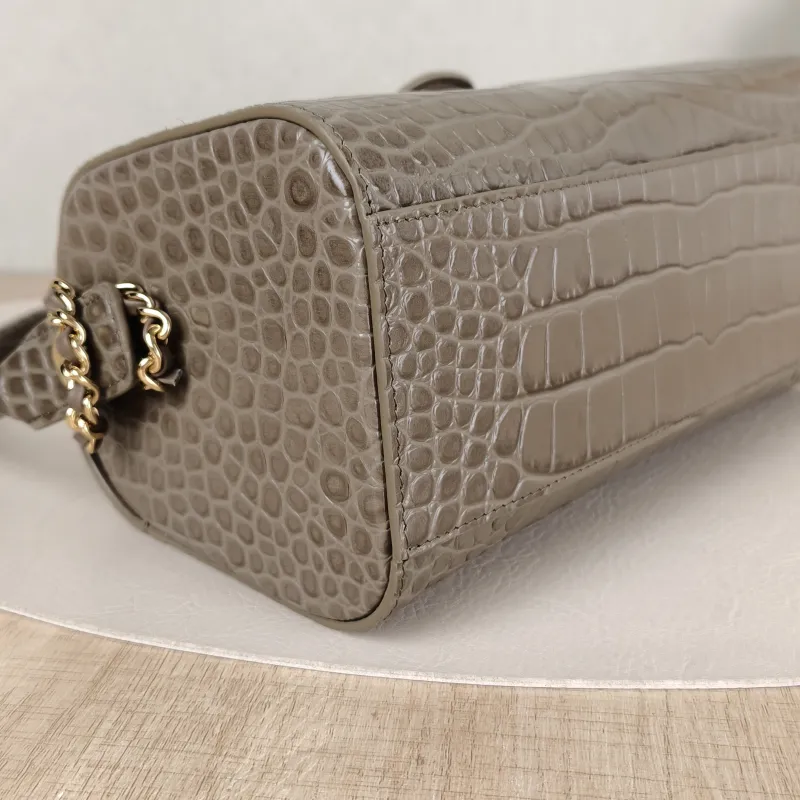 Chanel Shoulder Bag Collection Crossbody Bag Calfskin One Size23 × 11 × 12.5 cm — detail view 8 of 14