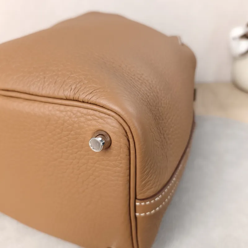 Hermès Top Handle Bag Picotin Lock 18 1837 Brown Taurillon Clemence TC Calfskin Small18 × 13 × 18 cm — detail view 18 of 18