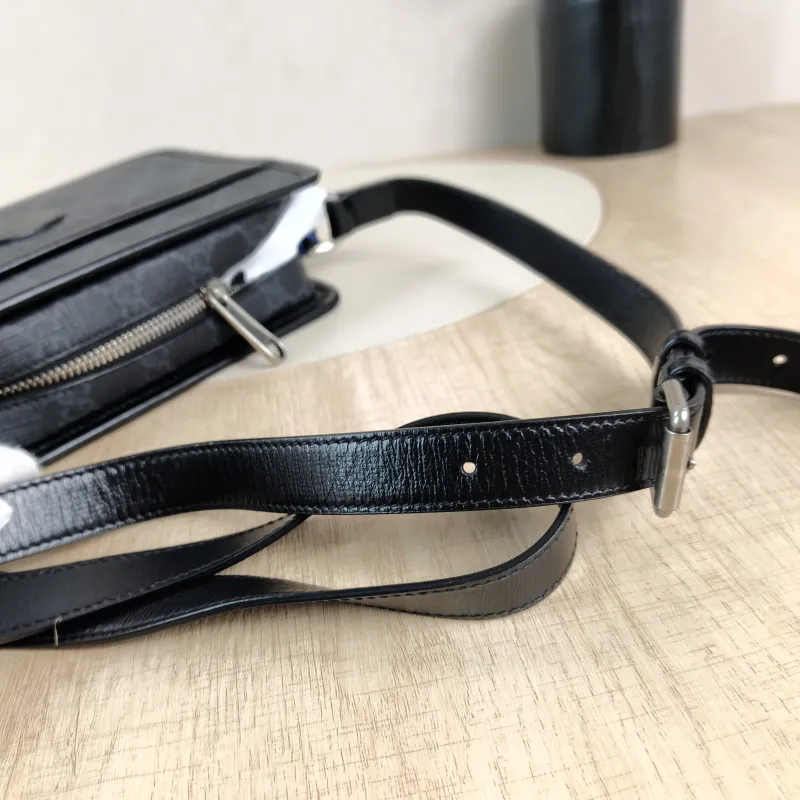 GUCCI Crossbody Bag GG Retro Collection Camera Bag Black PV Cmini22.5 × 7 × 14 cm — detail view 3 of 12