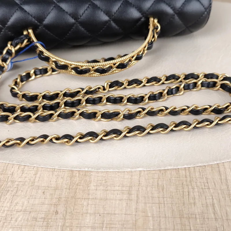 Chanel Crossbody Bag cf Black Lambskin One Size 23.5 × 7 × 14.5 cm Microchip Edition — detail view 6 of 14