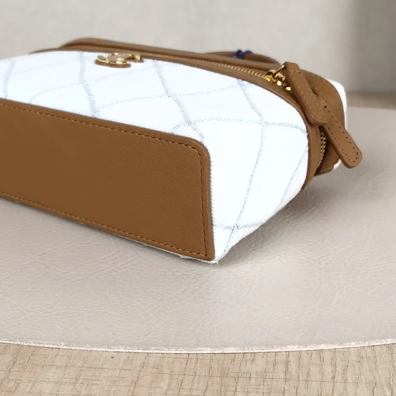 Chanel Crossbody Bag coco-beach Collection lp Blue One Size 19.5 × 5 × 17 cm — detail view 12 of 13