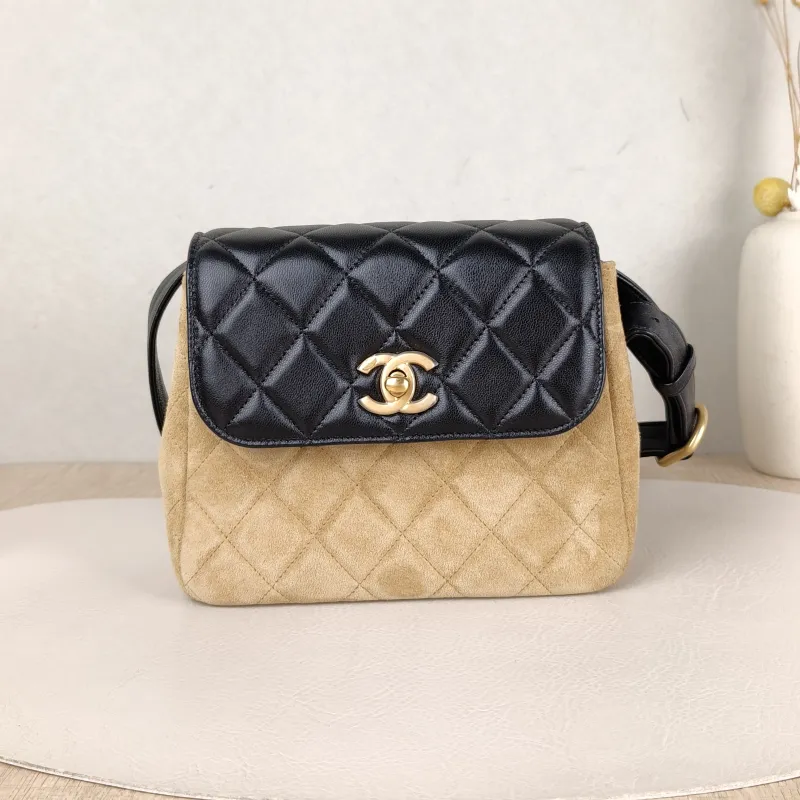 Chanel Crossbody Bag25a Suede Brown Black Suede One Size18.5 × 6.5 × 15 cm