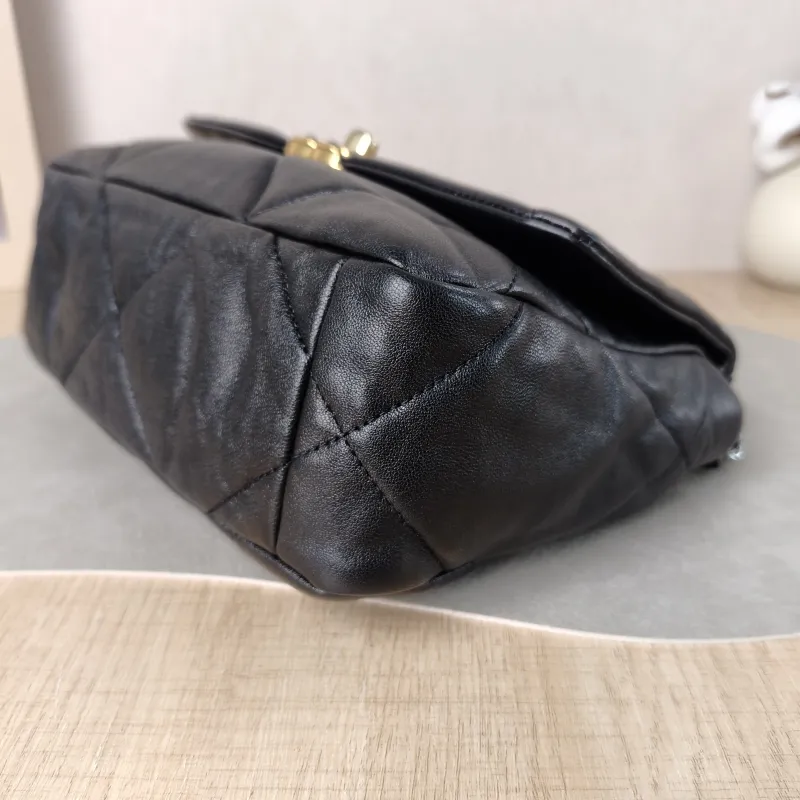Chanel Crossbody Bag 19Bag Black SL ambskin Small 26 × 9 × 16 cm 28 — detail view 13 of 13