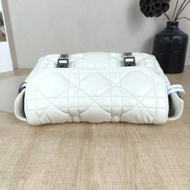DIOR Crossbody Bag camp Messenger Bag White Calfskin Small 23 × 8 × 15 cm — detail view 13 of 14