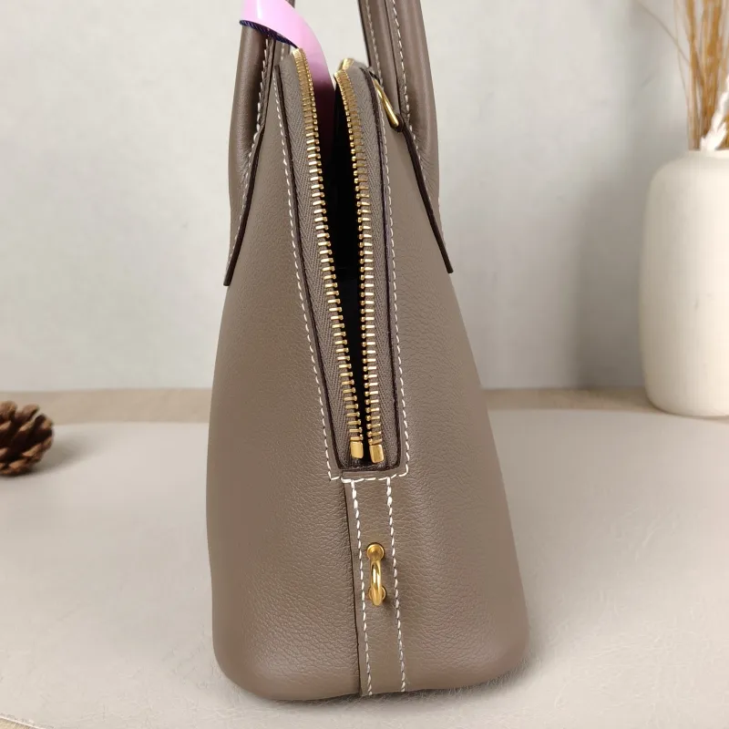 Hermès Shoulder Bag Bolide 1923 25Gold-Tone Hardware Top Handle Bag Evercolor Calfskin Small 25 × 11 × 20 cm B — detail view 10 of 10
