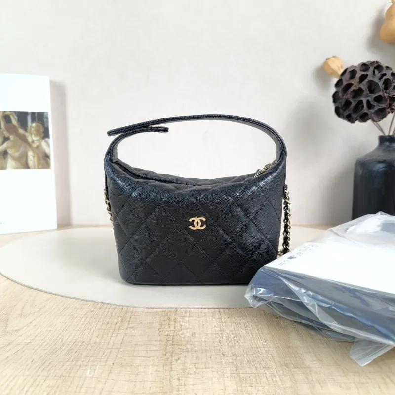 Chanel Crossbody Bag Crossbody Bag Black Calfskin One Size 21.5 × 7.5 × 19 cm — cover view 3 of 6