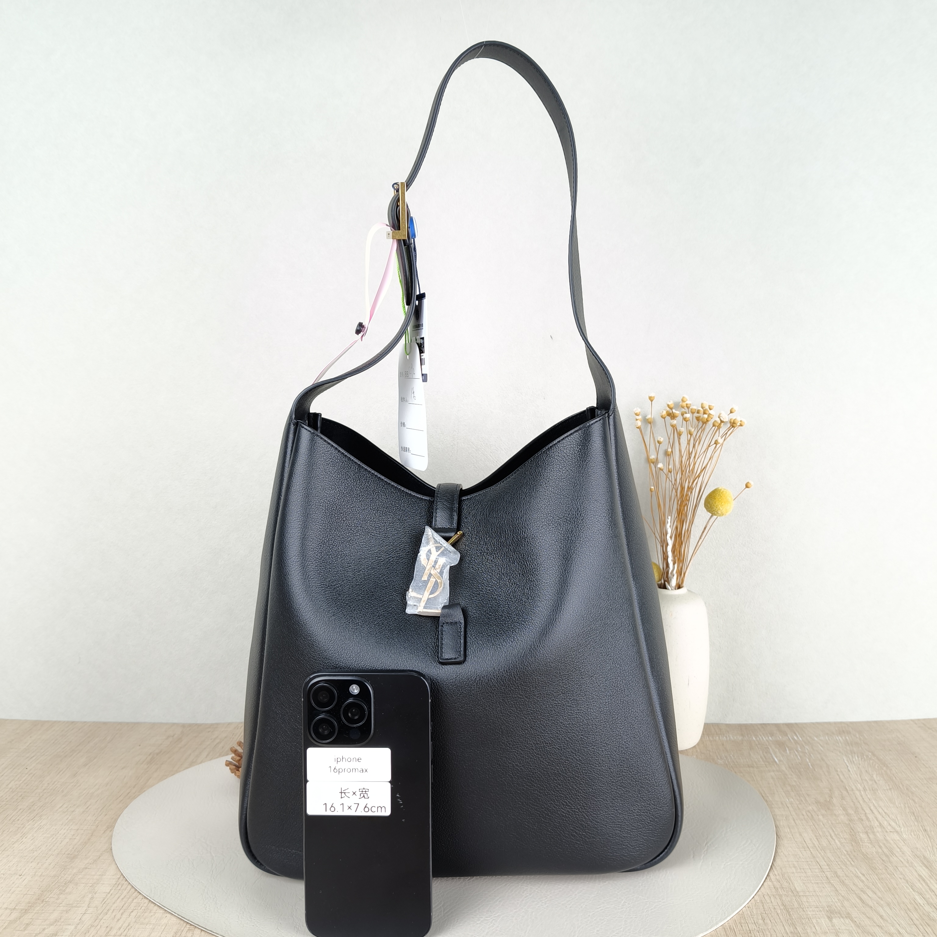 SAINT LAURENT Shoulder Bag LE 5 À 7 Hobo Inner Pouch Black Calfskin Large30 × 11 × 28 cm — cover view 2 of 5