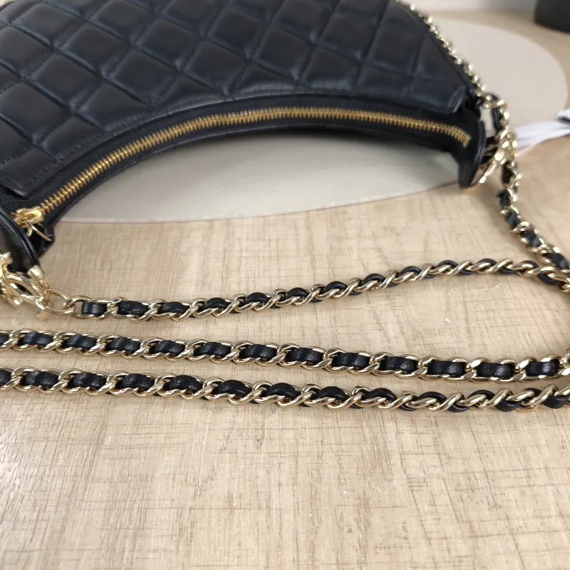 Chanel Shoulder Bag Black Lambskin Small 20 × 6 × 15 cm — detail view 9 of 9
