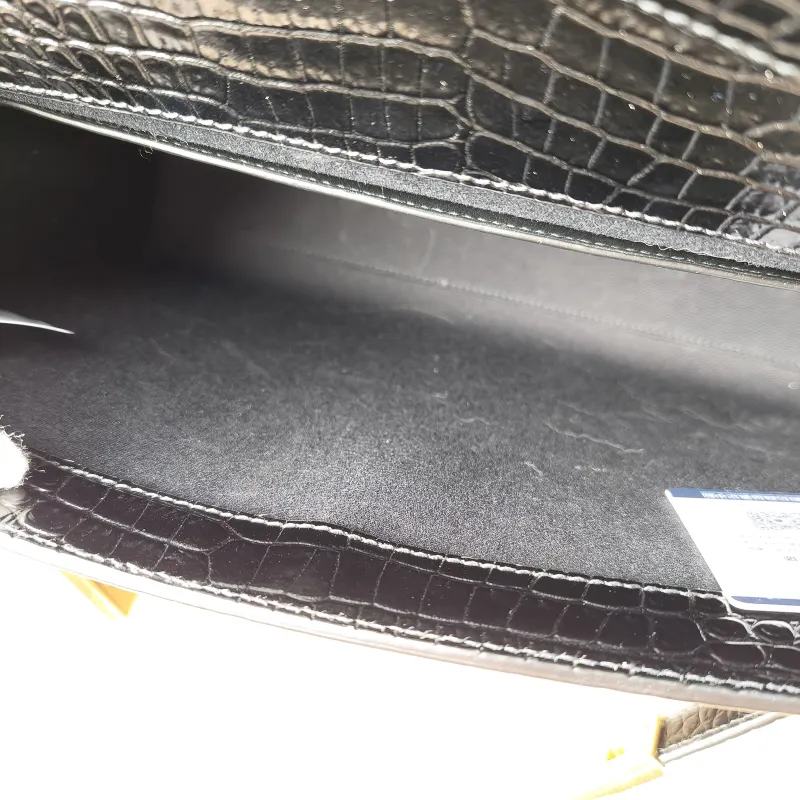 SAINT LAURENT Shoulder Bag MANHATTAN Black Calfskin Medium 29 × 7.5 × 20 cm — detail view 8 of 12