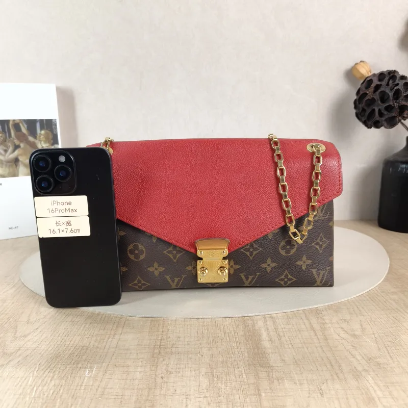 Louis Vuitton Shoulder Bag Pallas Chain Chain Bag Red PVC 26 × 6 × 17 cm — cover view 5 of 5