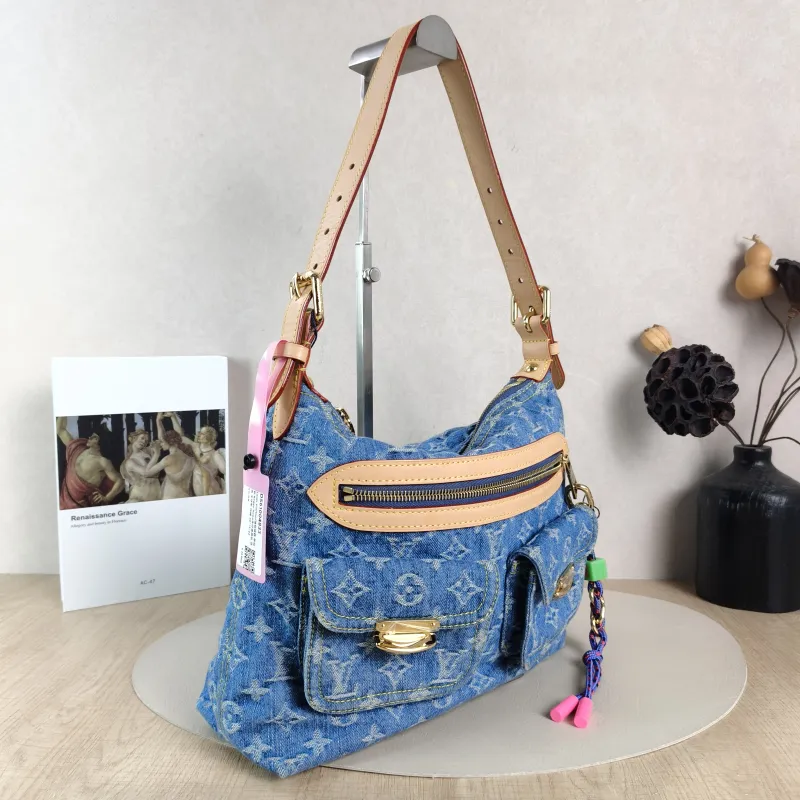 Louis Vuitton Shoulder Bag Baggy hobo Shoulder Bag Blue One Size 30 × 13 × 22 cm — cover view 5 of 5