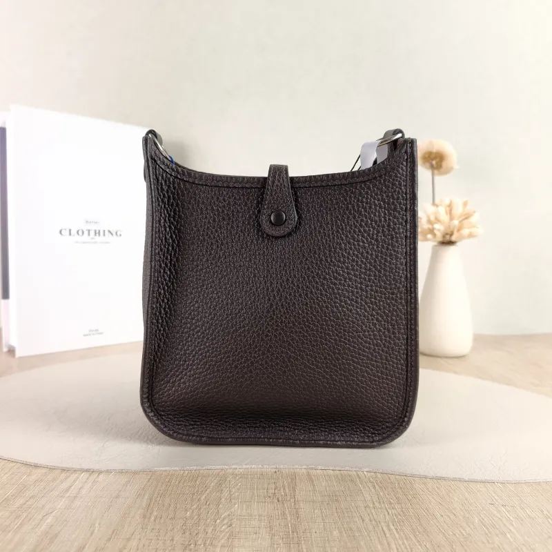 Hermès Crossbody Bag Evelyne Mini 16 Mini 16 TC Calfskin Mini 17 × 5.5 × 18 cm B — cover view 2 of 5