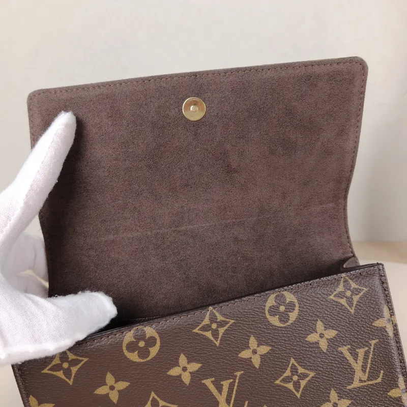 Louis Vuitton Crossbody Bag LILY Chain Bagwoc Monogram PVC21 × 3.5 × 10.5 cm — detail view 10 of 11