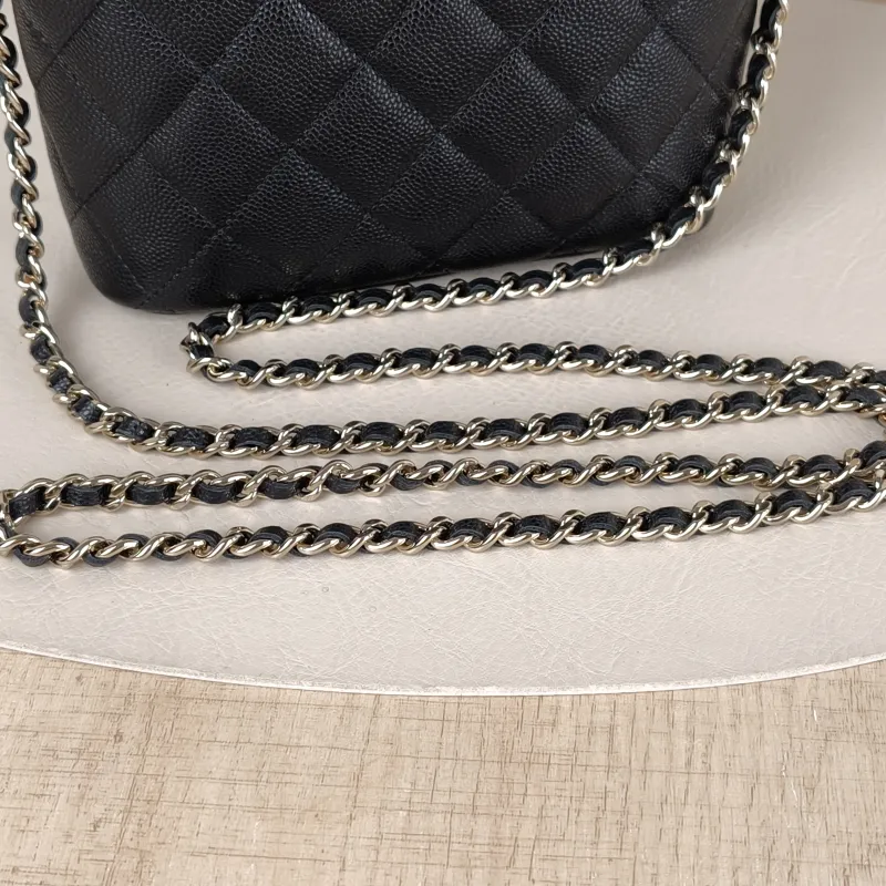 Chanel Crossbody Bag25c Vanity Case Bag Black Grained Calfskin One Size16 × 6 × 13 cm — detail view 6 of 12