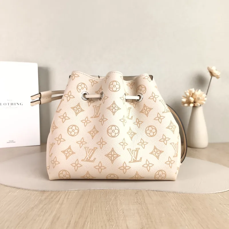 Louis Vuitton Crossbody Bag BELLA Calfskin One Size 22 × 14 × 19 cm