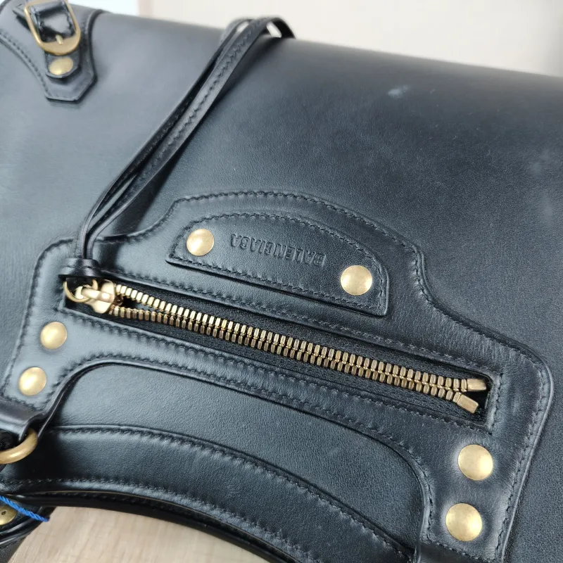 BALENCIAGA Crossbody Bag Neo Classic Black with Gold-Tone Hardware Calfskin Small 33 × 15.5 × 21 cm — detail view 11 of 12