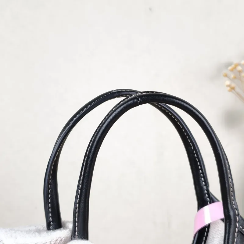 Miumiu Shoulder Bag IVY Tote Shopping Tote Black CC alfskin Mini 20*24 — detail view 3 of 11