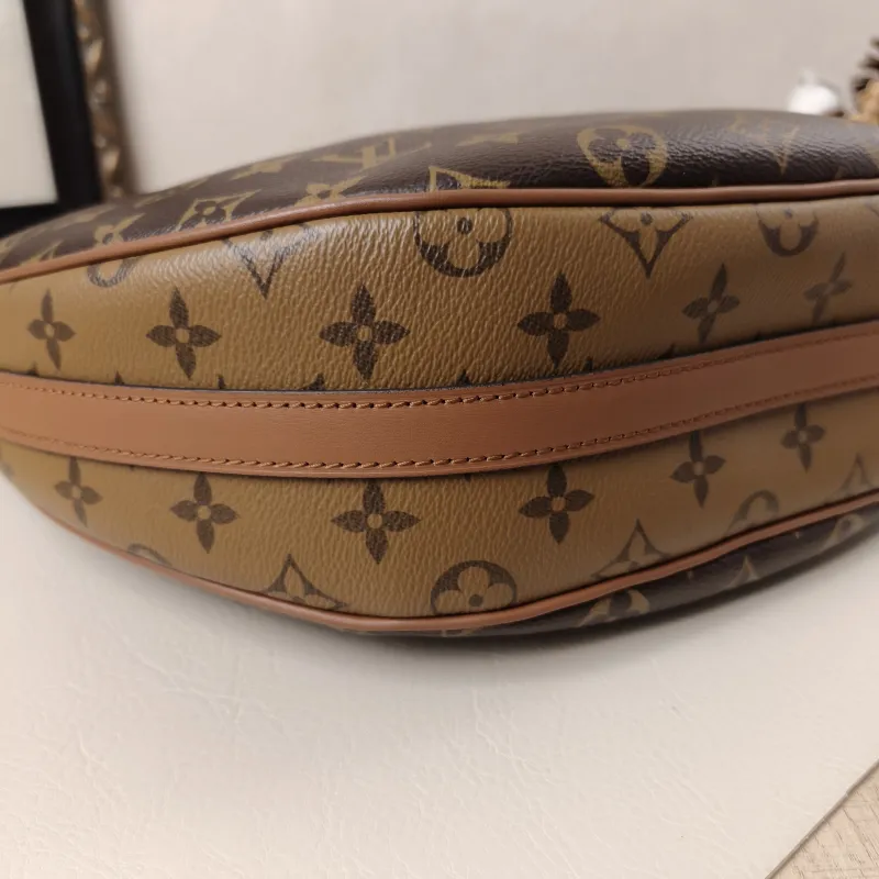 Louis Vuitton Crossbody Bag Loop Hobo Monogram PVC One Size38 × 10 × 26 cm — cover view 3 of 9
