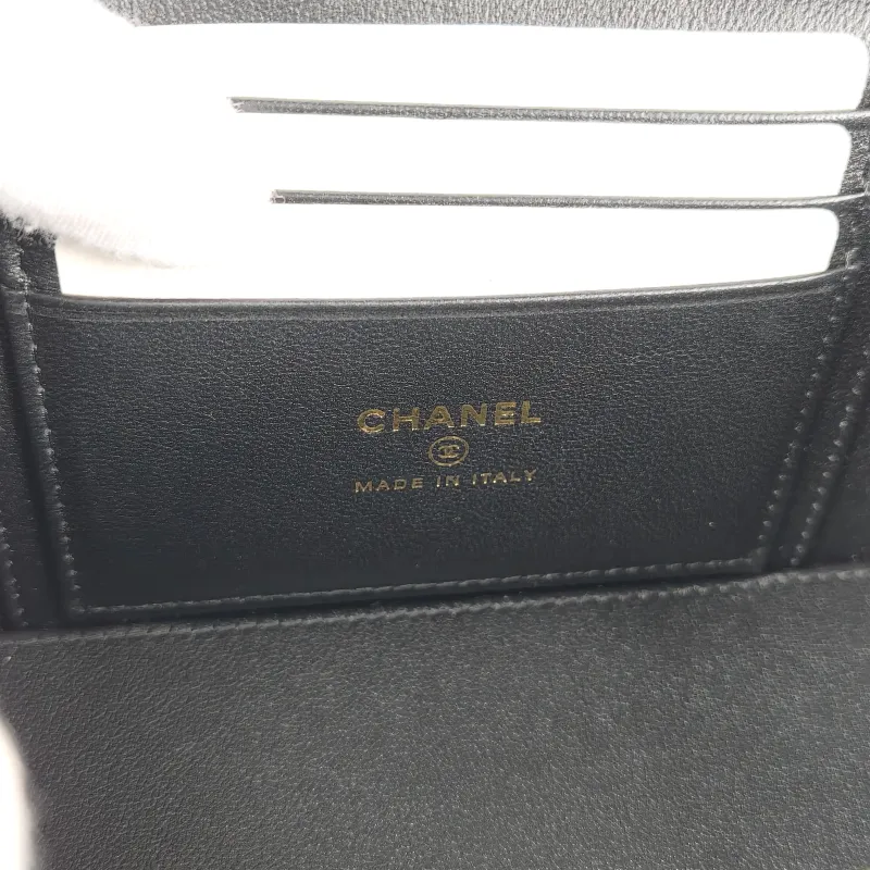 Chanel Crossbody Bag Black Lambskin One Size 16 × 8 × 9.5 cm — detail view 5 of 14