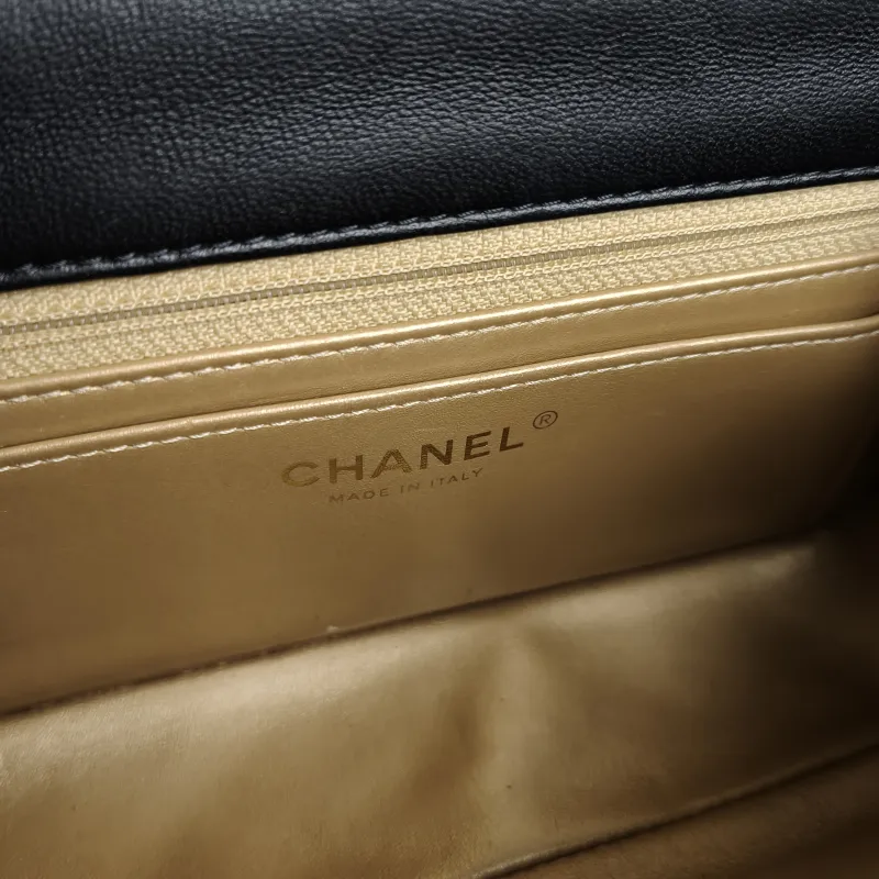 Chanel Crossbody Bag Classic Flap Large Mini CF Mini Black with Gold-Tone Hardware Lambskin mini20 × 6 × 12 cm — detail view 11 of 14