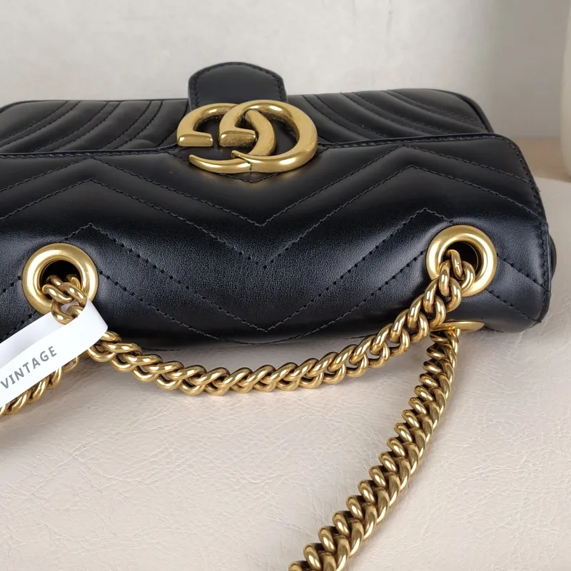 GUCCI Crossbody Bag GG Marmont Small Marmont 22Black CC alfskin Small22 × 6 × 13 cm — detail view 1 of 12