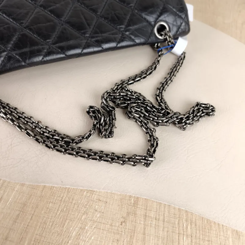 Chanel Shoulder Bag 2.55 Black Calfskin Large 31.5 × 10 × 20 cm 13 — detail view 9 of 13