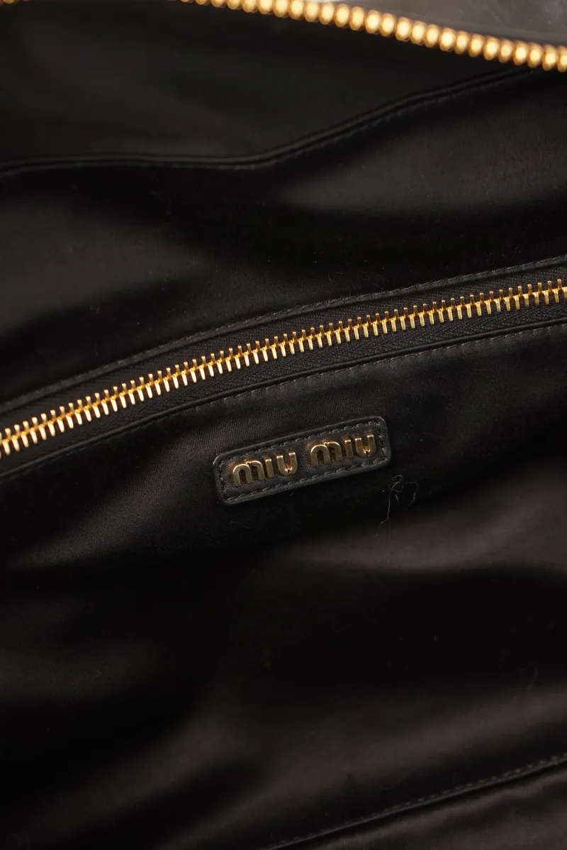 Miumiu Beau Bowling Bag Large Black Calfskin · 34 × 10 × 23 cm — detail view 13 of 16