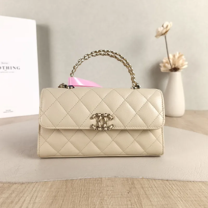 Chanel Crossbody Bag kelly Beige Grained Calfskin One Size 18 × 4.5 × 10 cm