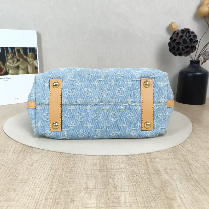 Louis Vuitton Crossbody Bag Carryall Blue Small29 × 12 × 24 cm — cover view 2 of 5
