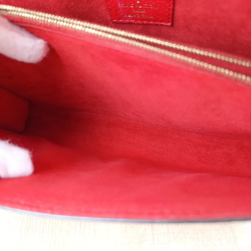 Louis Vuitton Crossbody Bag VICTOIRE Red PVC · Calfskin One Size 27 × 10 × 17 cm — detail view 4 of 13