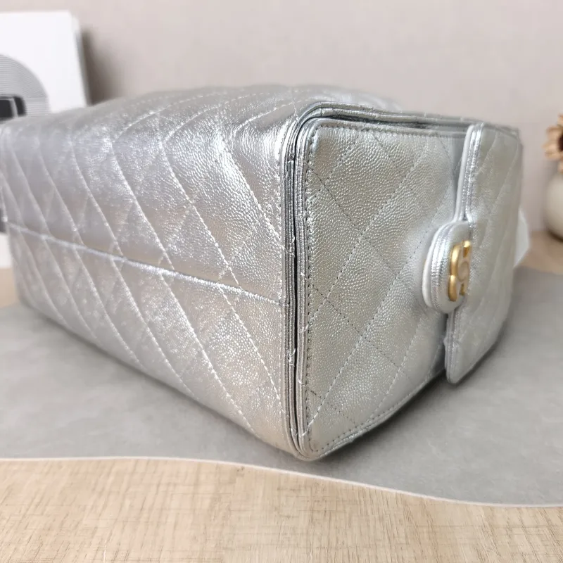 Chanel Shoulder Bag 25Bag Silver Grained Calfskin Small 26 × 14 × 30 cm — detail view 1 of 9