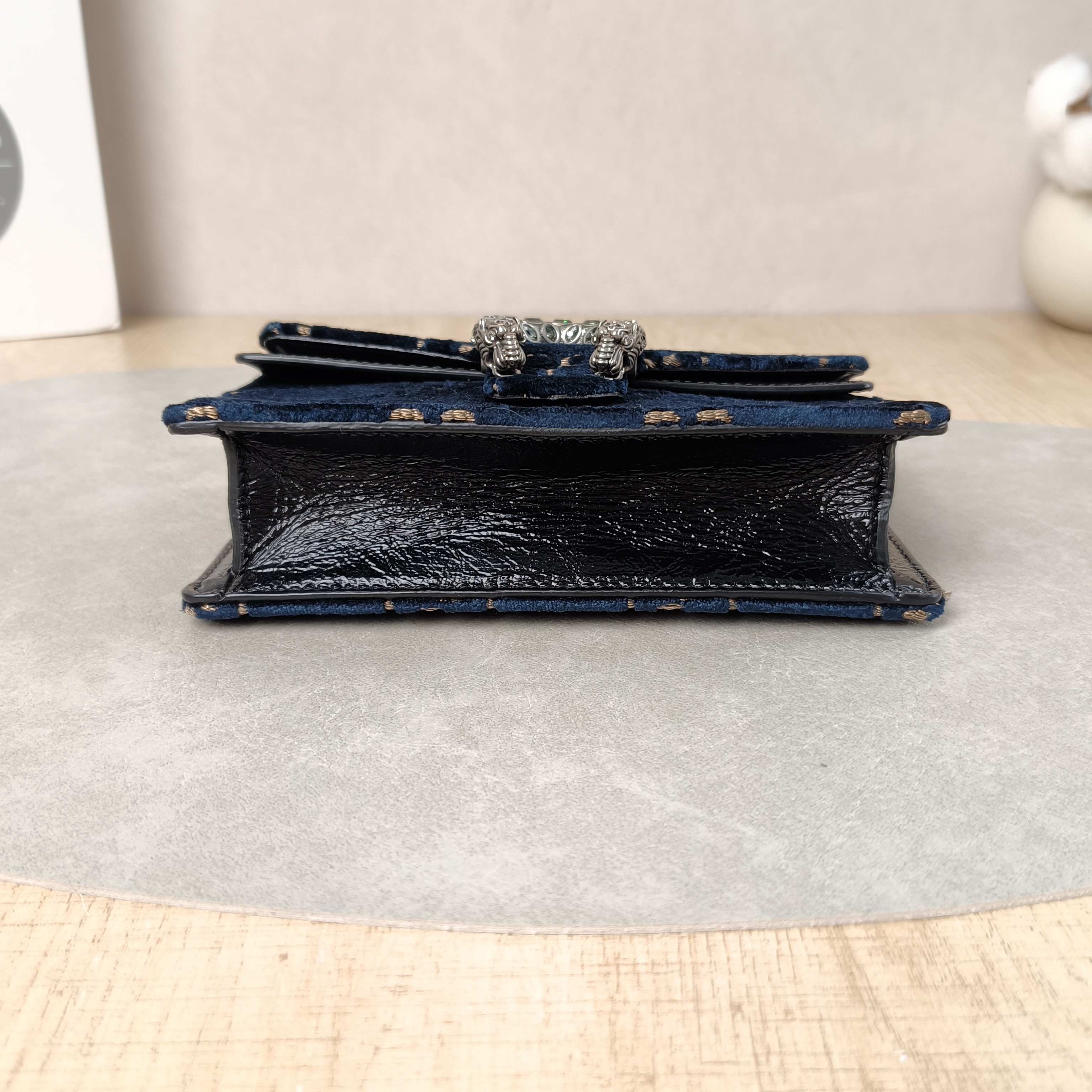 GUCCI Crossbody Bag Dionysus Blue Velvetmini16.5 × 4.5 × 10 cm — cover view 4 of 5