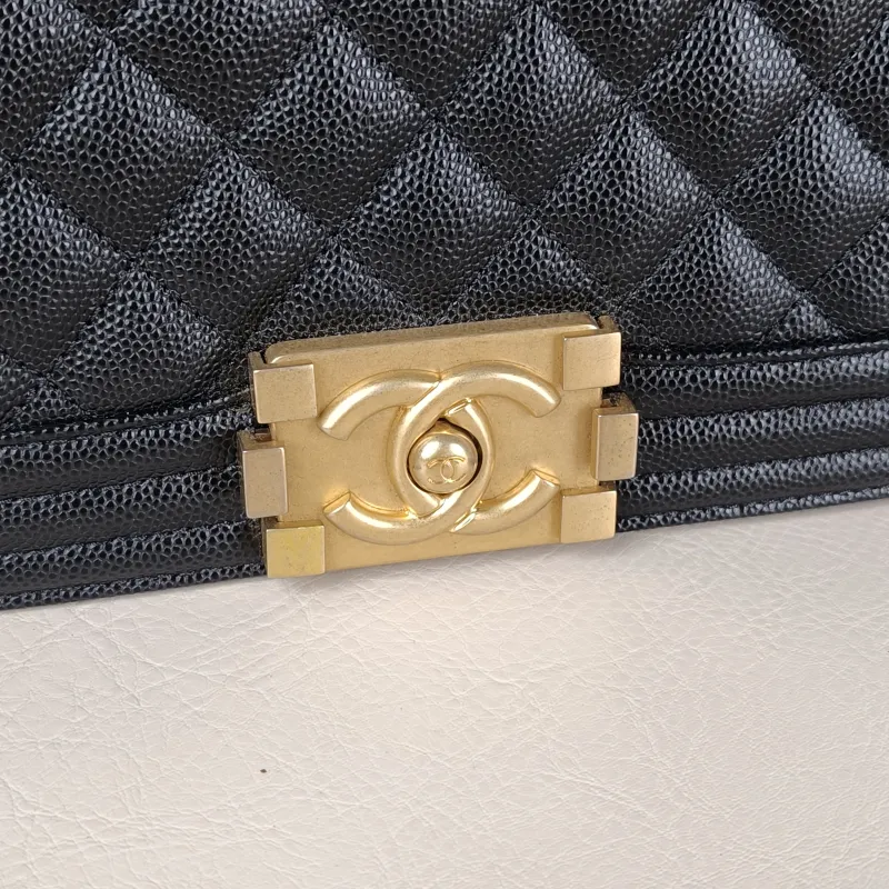 Chanel Crossbody Bag Le Boy​Black Grained Calfskin Small20.5 × 8.5 × 12 cm — detail view 9 of 15