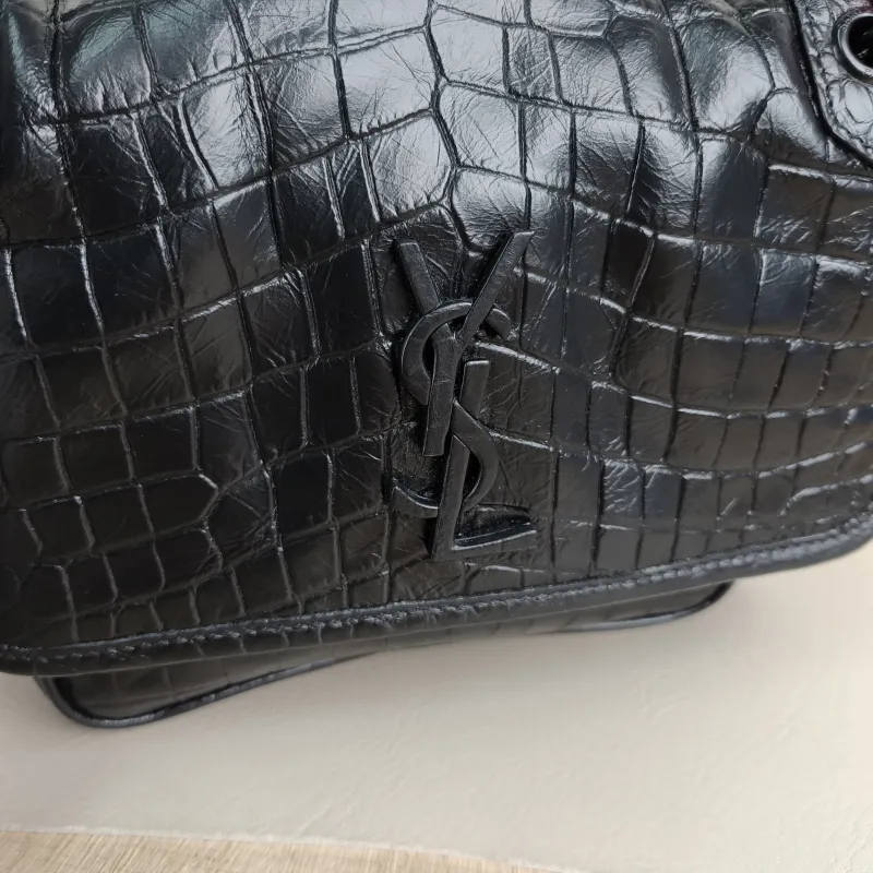 SAINT LAURENT Crossbody Bag Niki Black D Waxed Leather Calfskin Small 21 × 7.5 × 16 cm — detail view 5 of 12