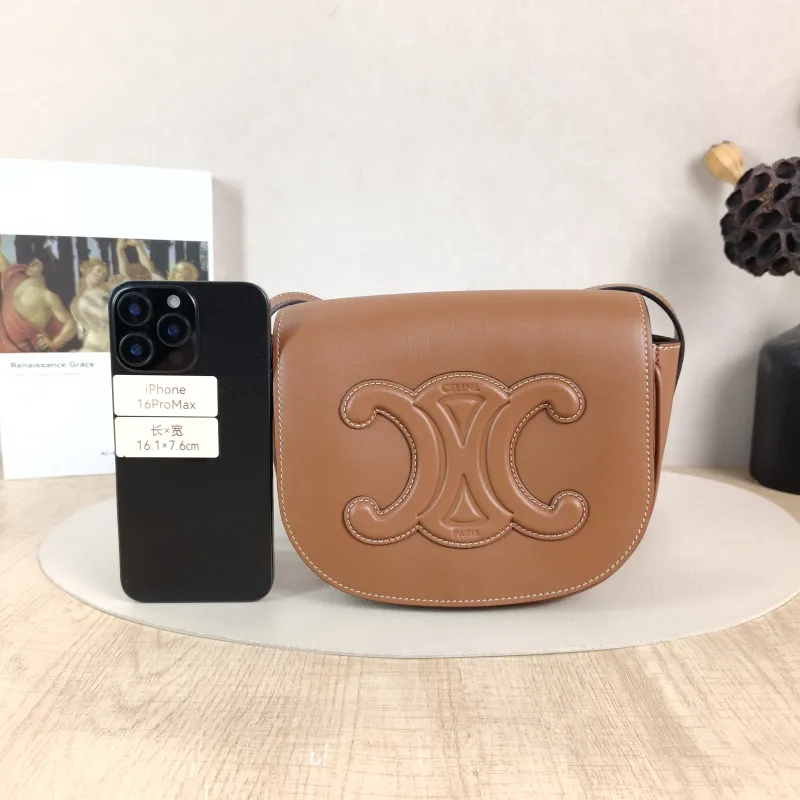CELINE Crossbody Bag FOLCO TRIOMPHE Caramel Calfskin One Size 18.5 × 7 × 15 cm — cover view 2 of 5
