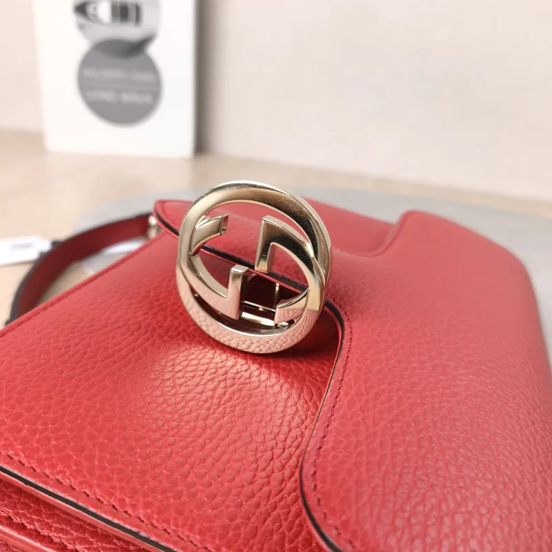 GUCCI Crossbody Bag g Collection Red Calfskin Small 20 × 9 × 16 cm — detail view 6 of 14