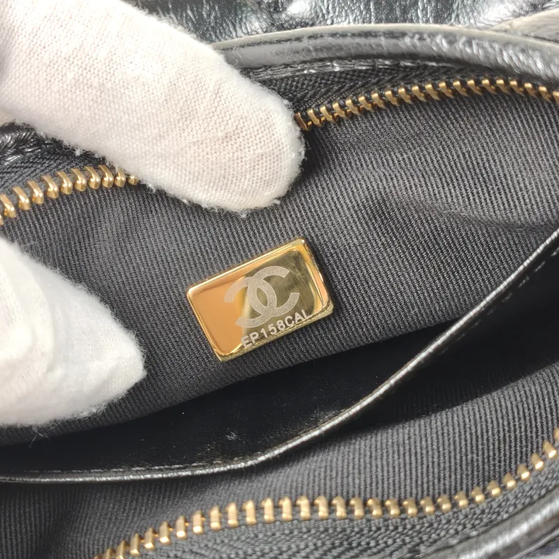 Chanel Shoulder Bag Hobo Black Lambskin Small22.5 × 8.5 × 19.5 cm — detail view 8 of 10
